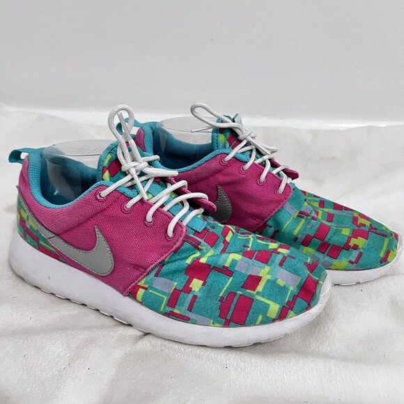 Nike Roshe Run Printed Pink and Teal Green Sneakers Size 7 Y Casual Lightweight - Picture 2 of 7